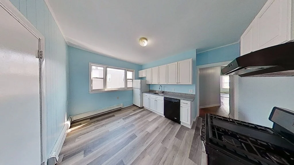 4 bed, 1 bath apartment for rent at 636 Dorchester Ave Unit 3, South Boston — photo 1 of 9