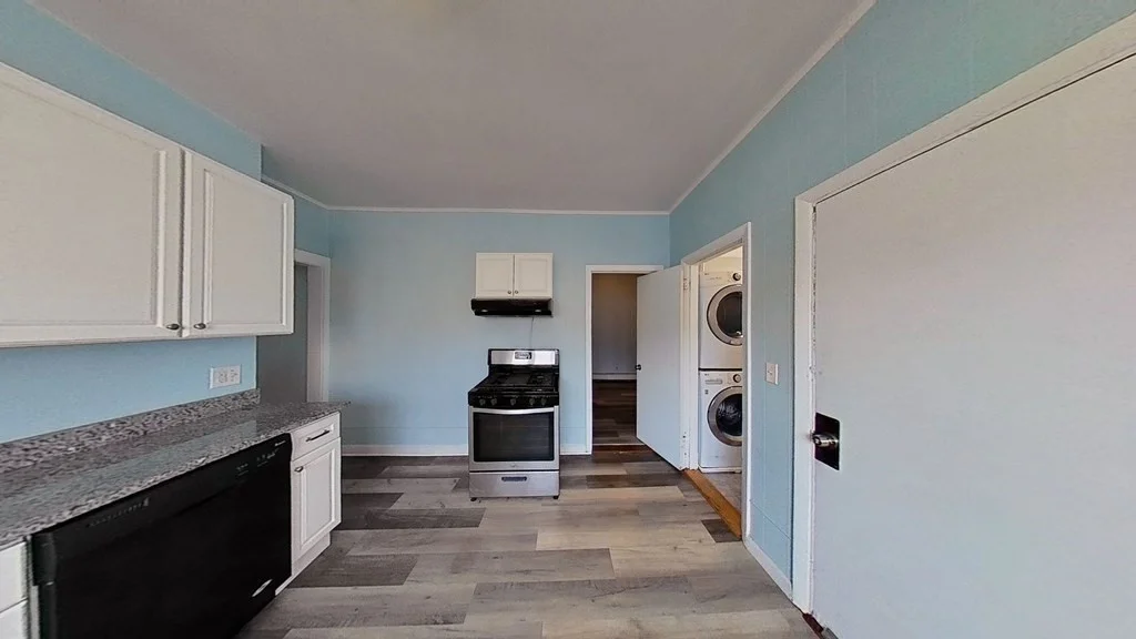 4 bed, 1 bath apartment for rent at 636 Dorchester Ave Unit 3, South Boston — photo 3 of 9