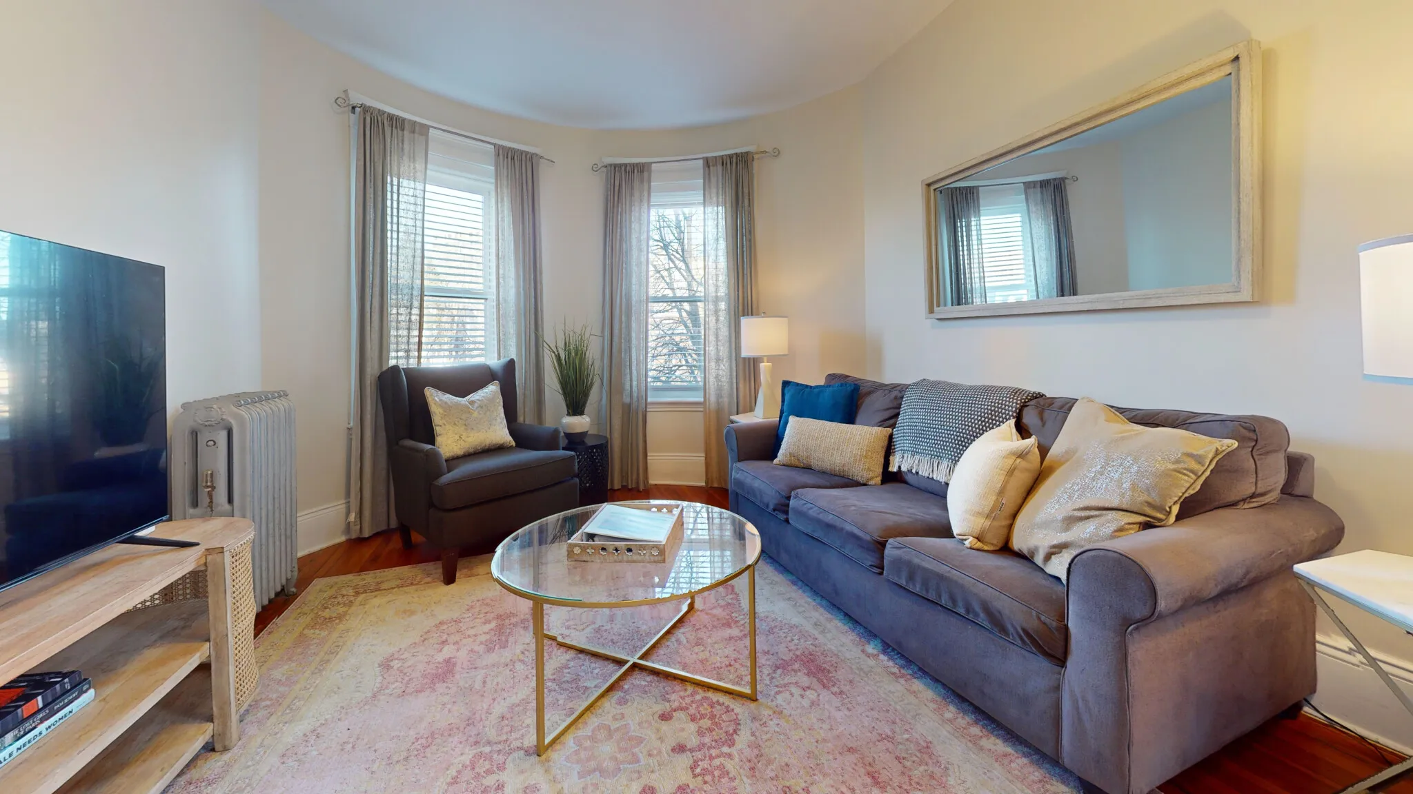 1 bed, 1 bath apartment for rent at 636 Washington St Unit 4, Aspinwall Hill — photo 2 of 14
