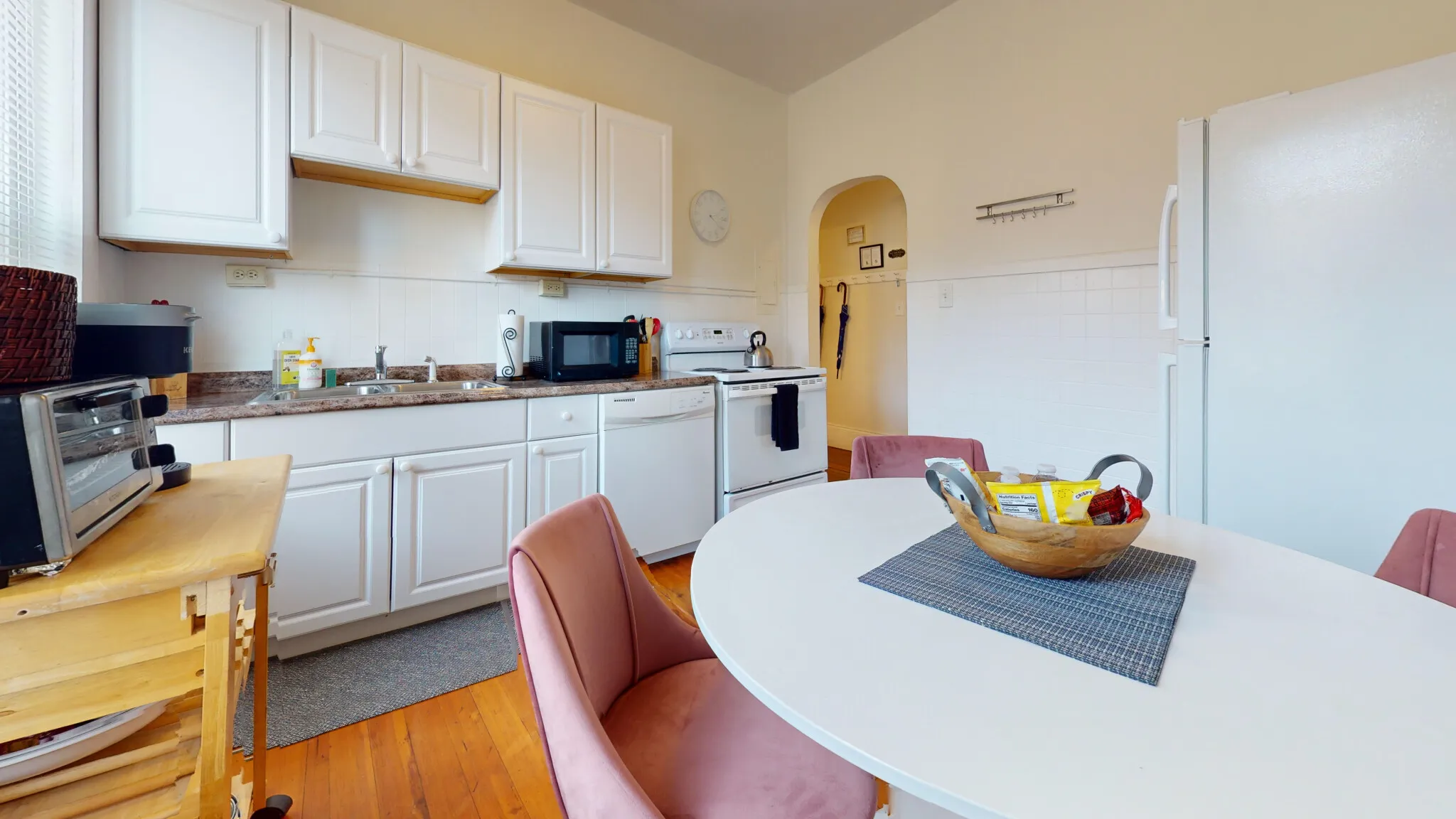 1 bed, 1 bath apartment for rent at 636 Washington St Unit 4, Aspinwall Hill — photo 7 of 14