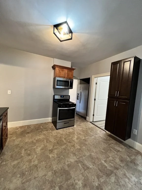 4 bed, 1 bath apartment for rent at 637 8th St Unit 2, South Boston — photo 12 of 17