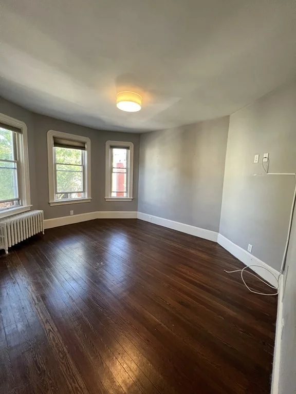 4 bed, 1 bath apartment for rent at 637 8th St Unit 2, South Boston — photo 6 of 17