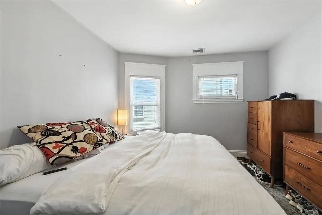 2 bed, 1 bath apartment for rent at 637 Broadway Unit 2, Everett — photo 10 of 14