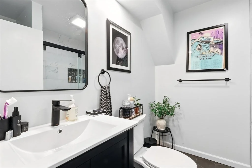 2 bed, 1 bath apartment for rent at 637 Broadway Unit 2, Everett — photo 7 of 14