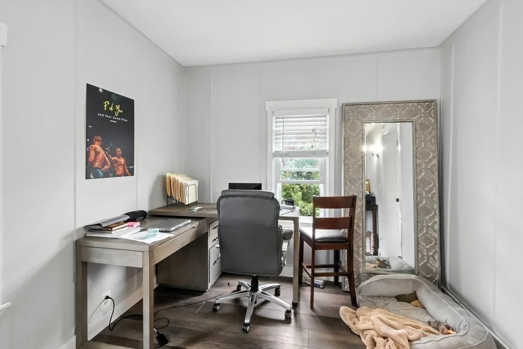 2 bed, 1 bath apartment for rent at 637 Broadway Unit 2, Everett — photo 12 of 14