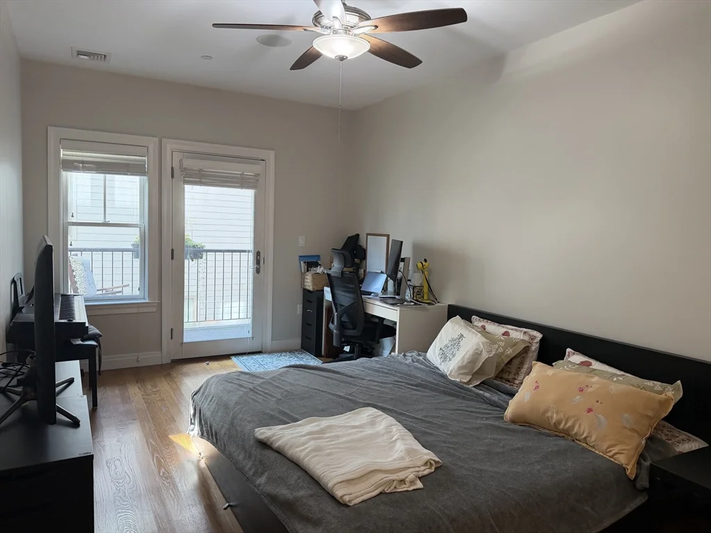 2 bed, 2 bath apartment for rent at 637 E 1st St Unit 204, South Boston — photo 17 of 37
