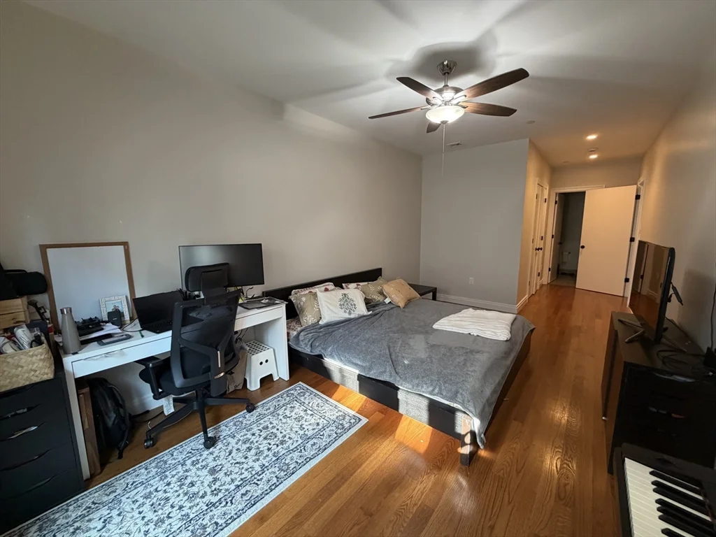2 bed, 2 bath apartment for rent at 637 E 1st St Unit 204, South Boston — photo 20 of 37