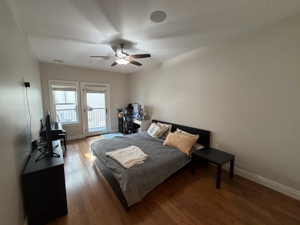 2 bed, 2 bath apartment for rent at 637 E 1st St Unit 204, South Boston — photo 16 of 37