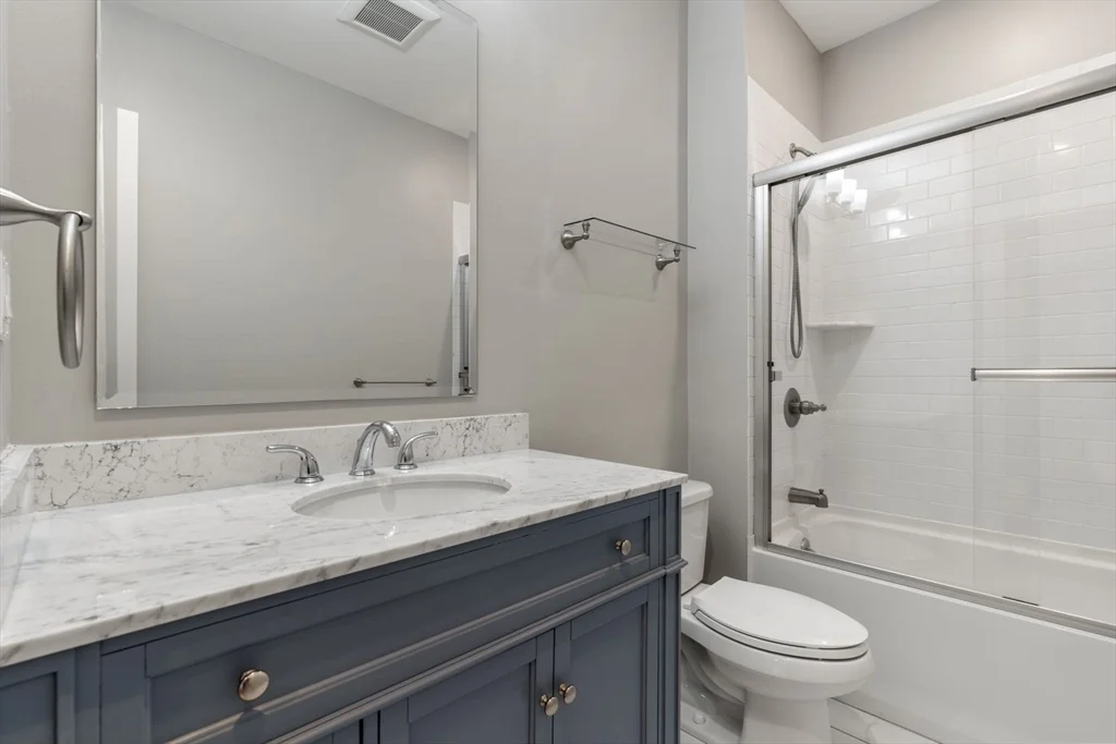 2 bed, 2 bath apartment for rent at 637 East 1st St Unit 1, South Boston — photo 16 of 19