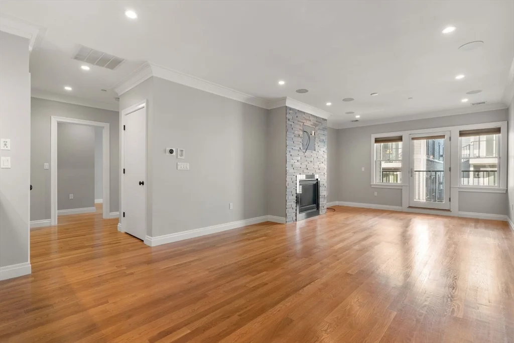 2 bed, 2 bath apartment for rent at 637 East 1st St Unit 1, South Boston