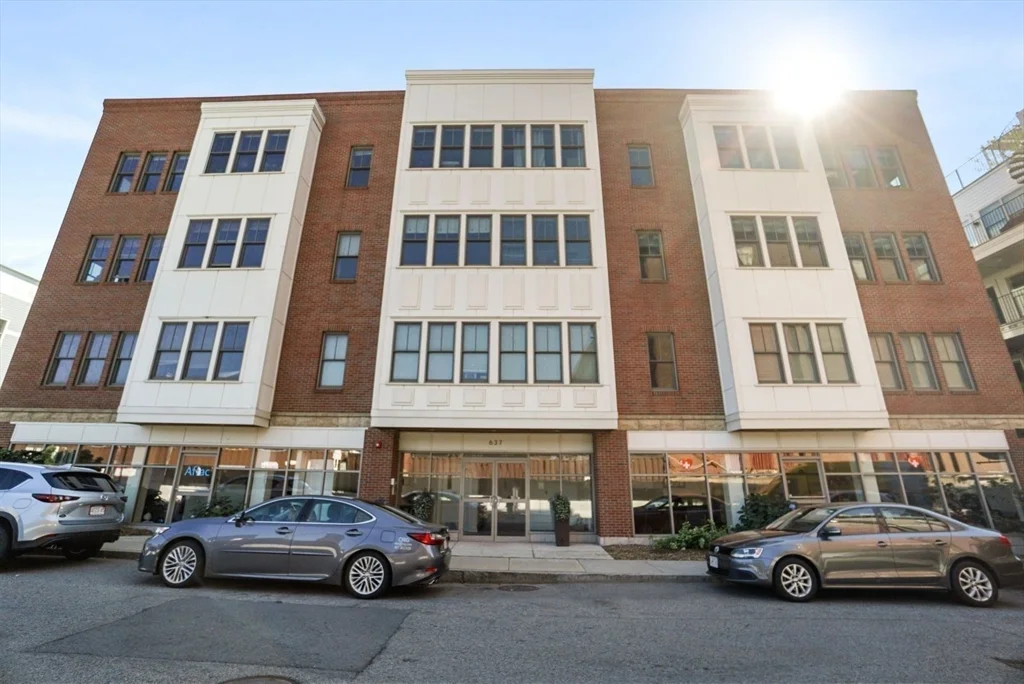 2 bed, 2 bath apartment for rent at 637 East 1st St Unit 1, South Boston — photo 18 of 19