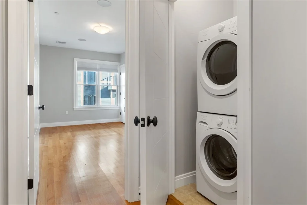 2 bed, 2 bath apartment for rent at 637 East 1st St Unit 1, South Boston — photo 17 of 19