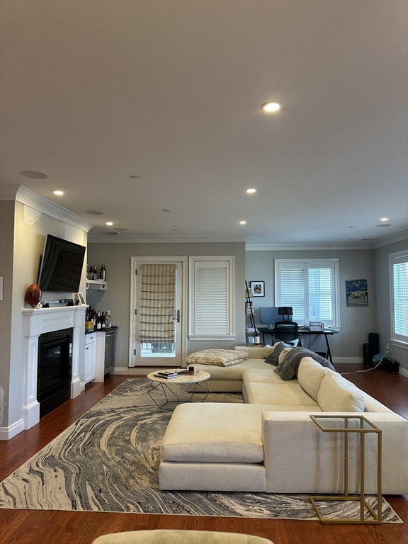 2 bed, 2 bath apartment for rent at 637 East 1st St Unit 102, Boston — photo 3 of 12