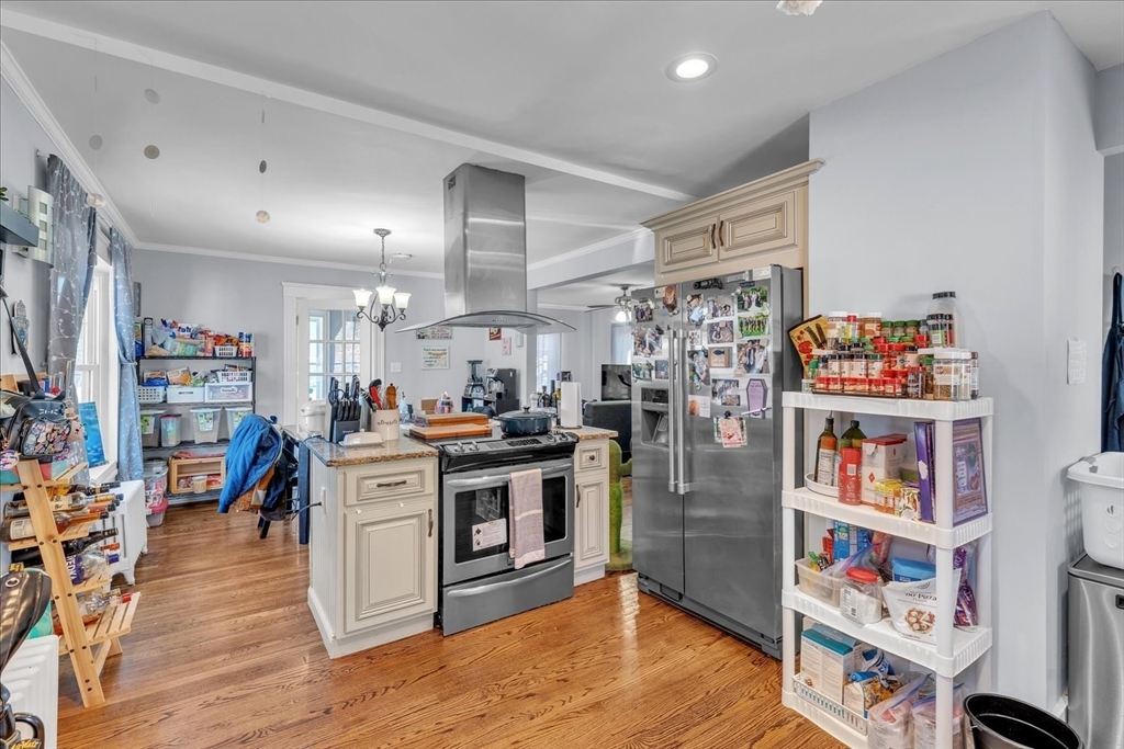 3 bed, 2 bath apartment for rent at 638 Main St, Walpole — photo 4 of 18
