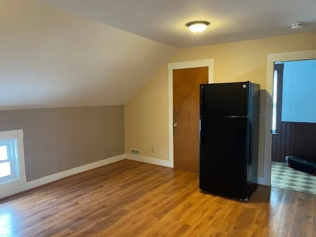 2 bed, 1 bath apartment for rent at 638 Robeson Street` Unit 3, Fall River — photo 6 of 7
