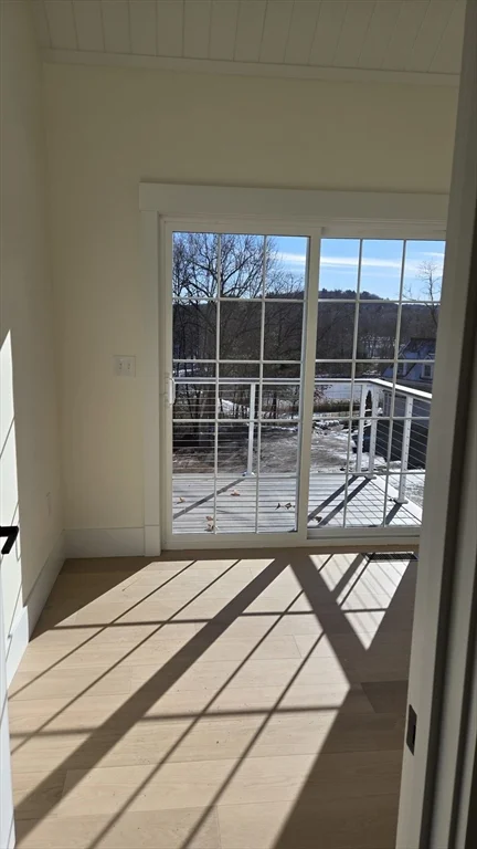 2 bed, 1 bath apartment for rent at 639 E Broadway Unit A, Riverside — photo 2 of 11