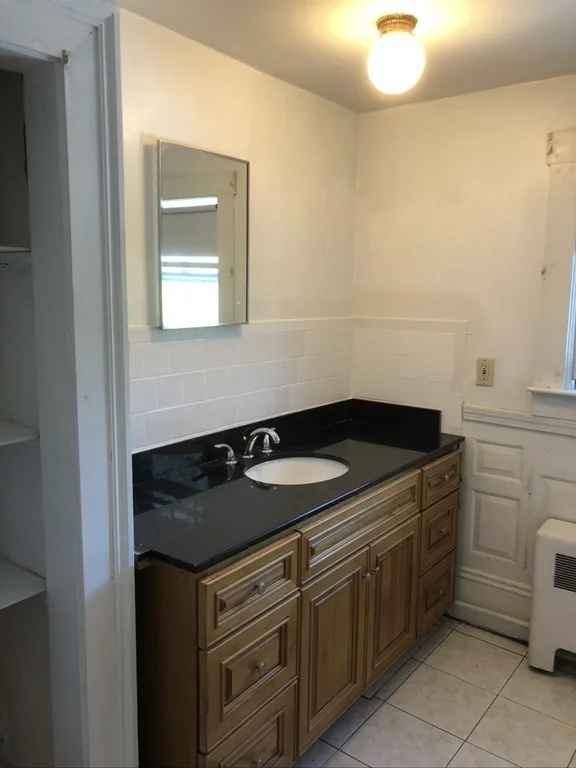 2 bed, 1 bath apartment for rent at 639 Lincoln St Unit 3, Lakeview — photo 9 of 21