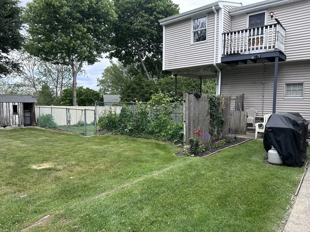 1 bed, 1 bath apartment for rent at 639 Lincoln Unit 2, Waltham — photo 1 of 8