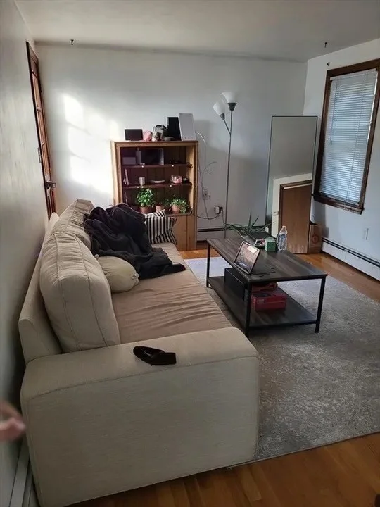 1 bed, 1 bath apartment for rent at 639 Lincoln Unit 2, Waltham — photo 3 of 8