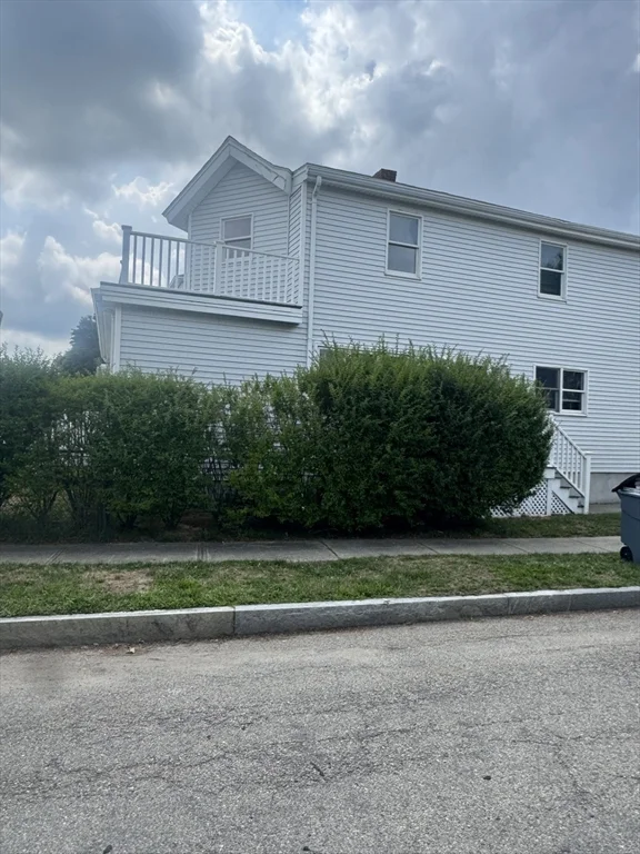 3 bed, 1 bath apartment for rent at 639 Quincy Shore Dr, Wollaston — photo 17 of 20