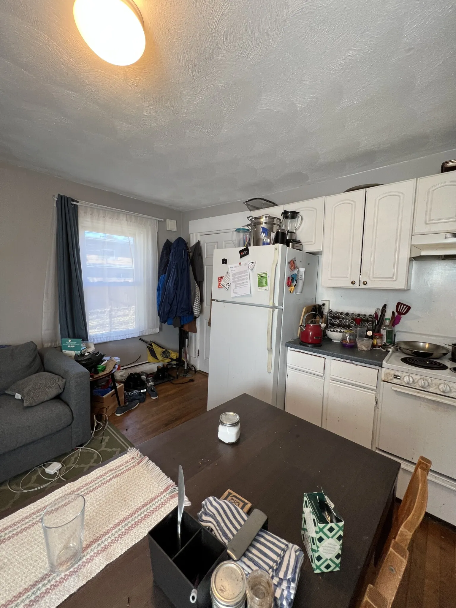 Studio bed, 1 bath apartment for rent at 639 Somerville Ave Unit 01, Spring Hill — photo 2 of 8