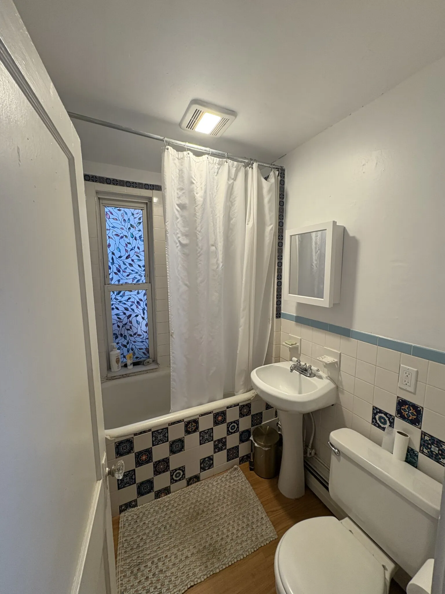 2 bed, 1 bath apartment for rent at 66 Callender St Unit 2, Riverside — photo 11 of 21