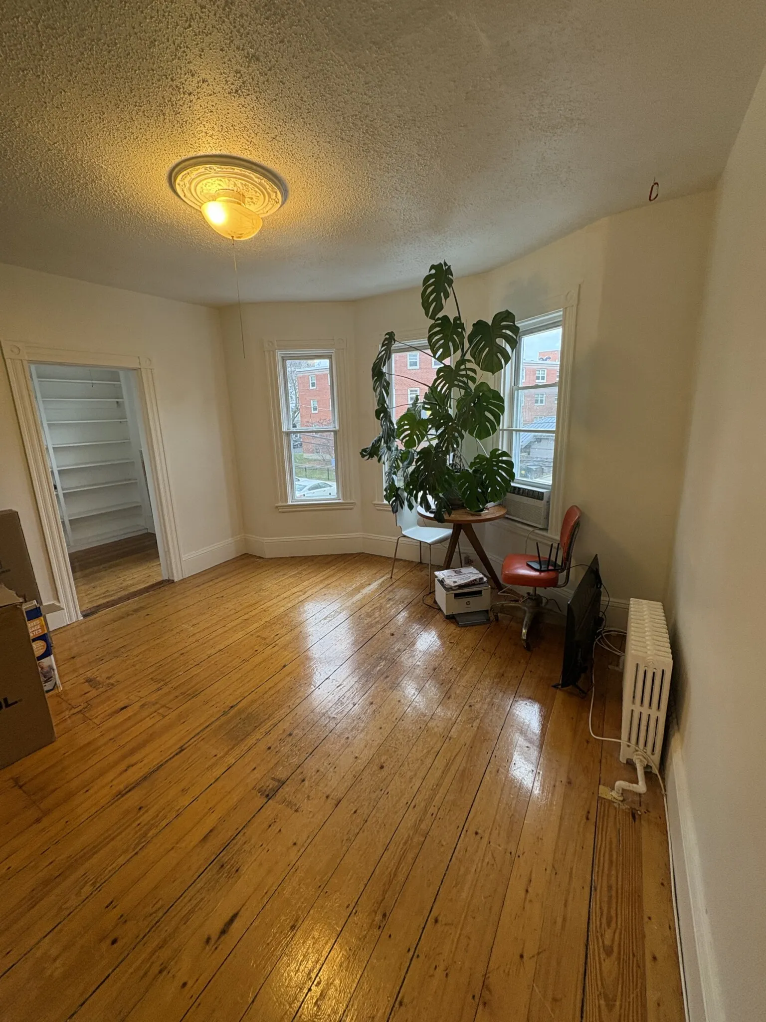 2 bed, 1 bath apartment for rent at 66 Callender St Unit 2, Riverside — photo 4 of 21