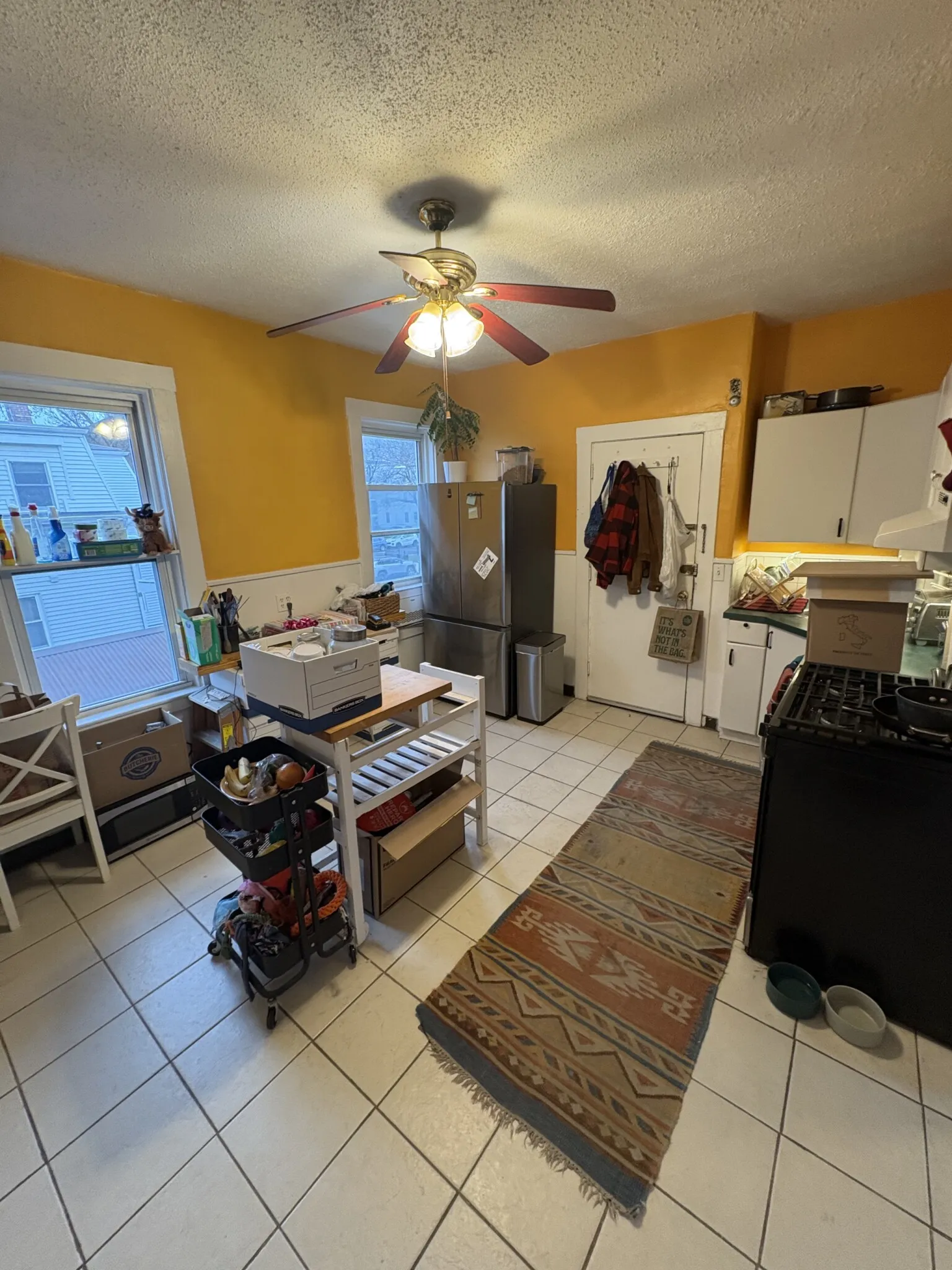 2 bed, 1 bath apartment for rent at 66 Callender St Unit 2, Riverside — photo 1 of 21