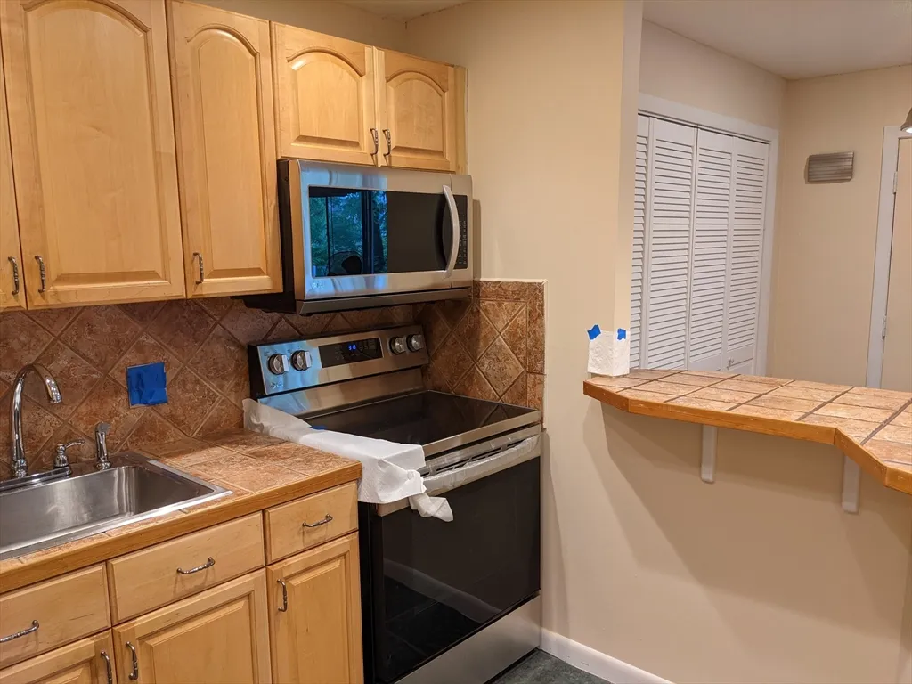 1 bed, 1 bath apartment for rent at 64 Allston St Unit 7, Brighton — photo 3 of 14