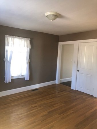 3 bed, 1 bath apartment for rent at 64 Alpine Pl, Franklin — photo 5 of 8