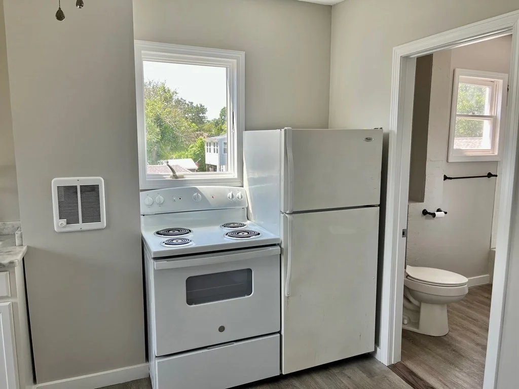 1 bed, 1 bath apartment for rent at 64 Arnold St Unit 3, Quincy — photo 3 of 14