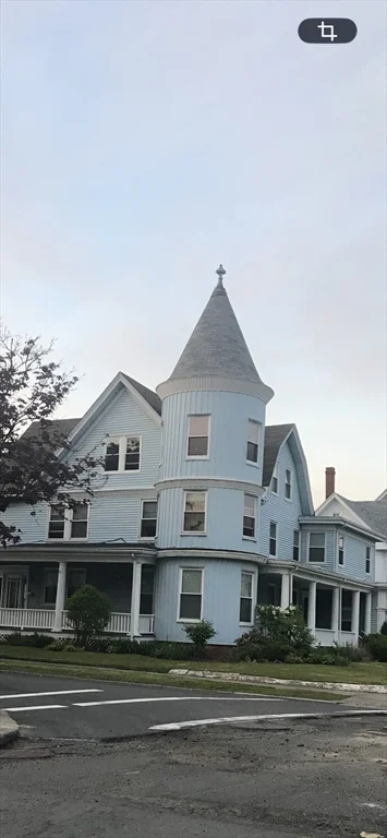 1 bed, 1 bath apartment for rent at 64 Atlantic St Unit 1, Lynn