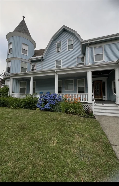 1 bed, 1 bath apartment for rent at 64 Atlantic St Unit 1, Lynn — photo 2 of 15