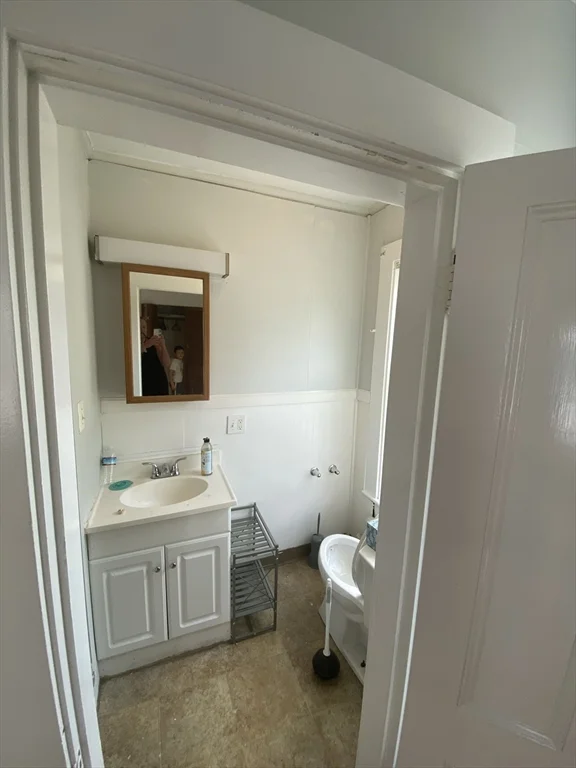 1 bed, 1 bath apartment for rent at 64 Atlantic St Unit 2, Lynn — photo 8 of 26