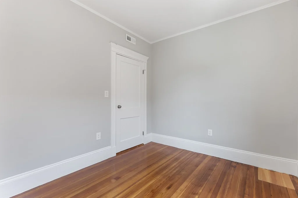 3 bed, 2 bath apartment for rent at 64 Bakersfield Unit 3, Dorchester — photo 16 of 20