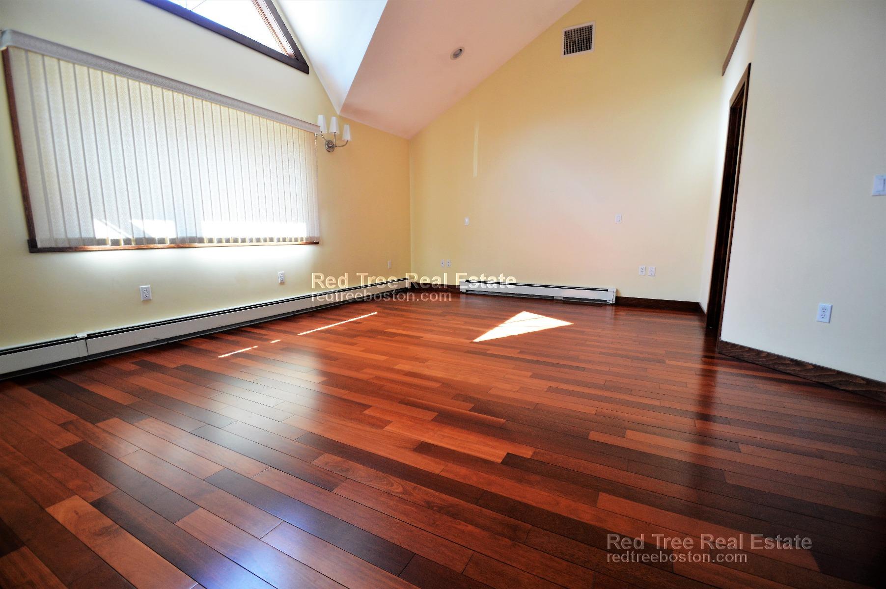 3 bed, 2.5 bath apartment for rent at 64 Ballardvale St Unit 1, Wilmington — photo 5 of 25
