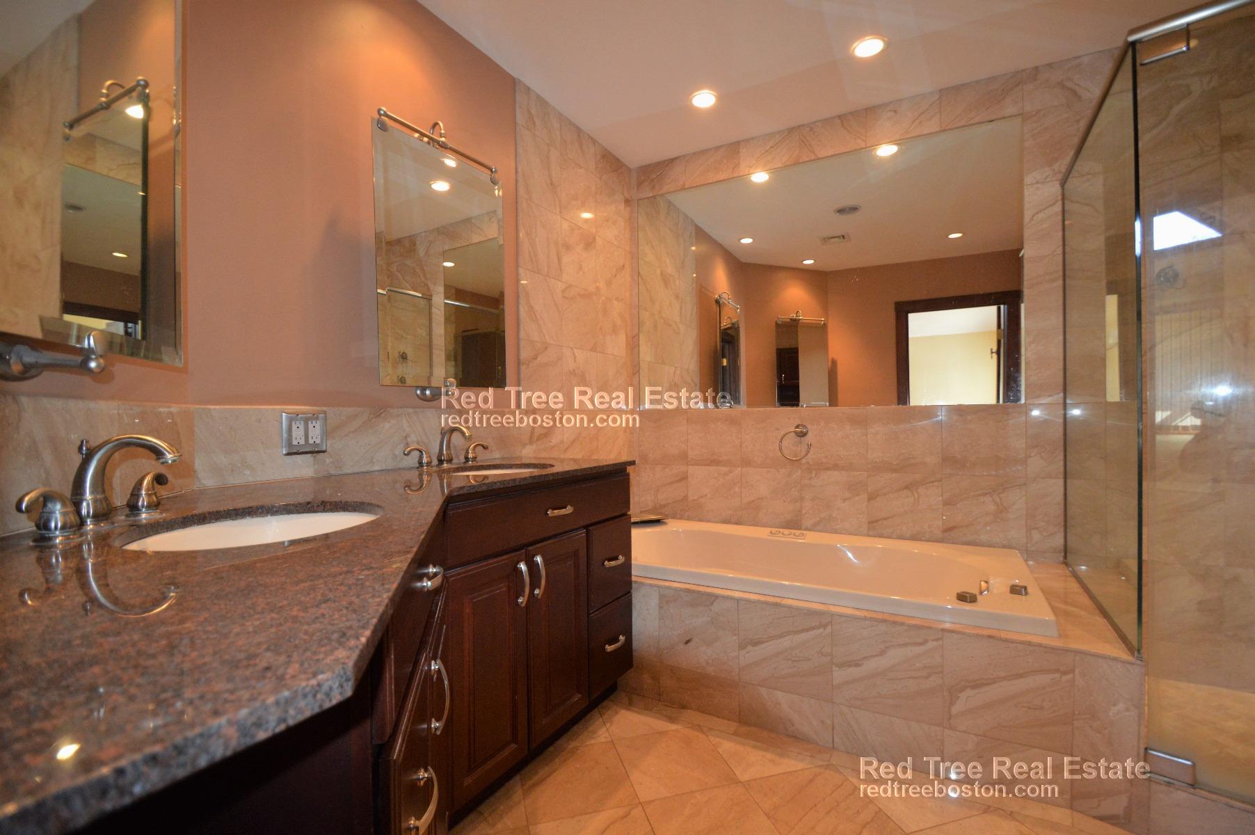 3 bed, 2.5 bath apartment for rent at 64 Ballardvale St Unit 1, Wilmington — photo 4 of 25