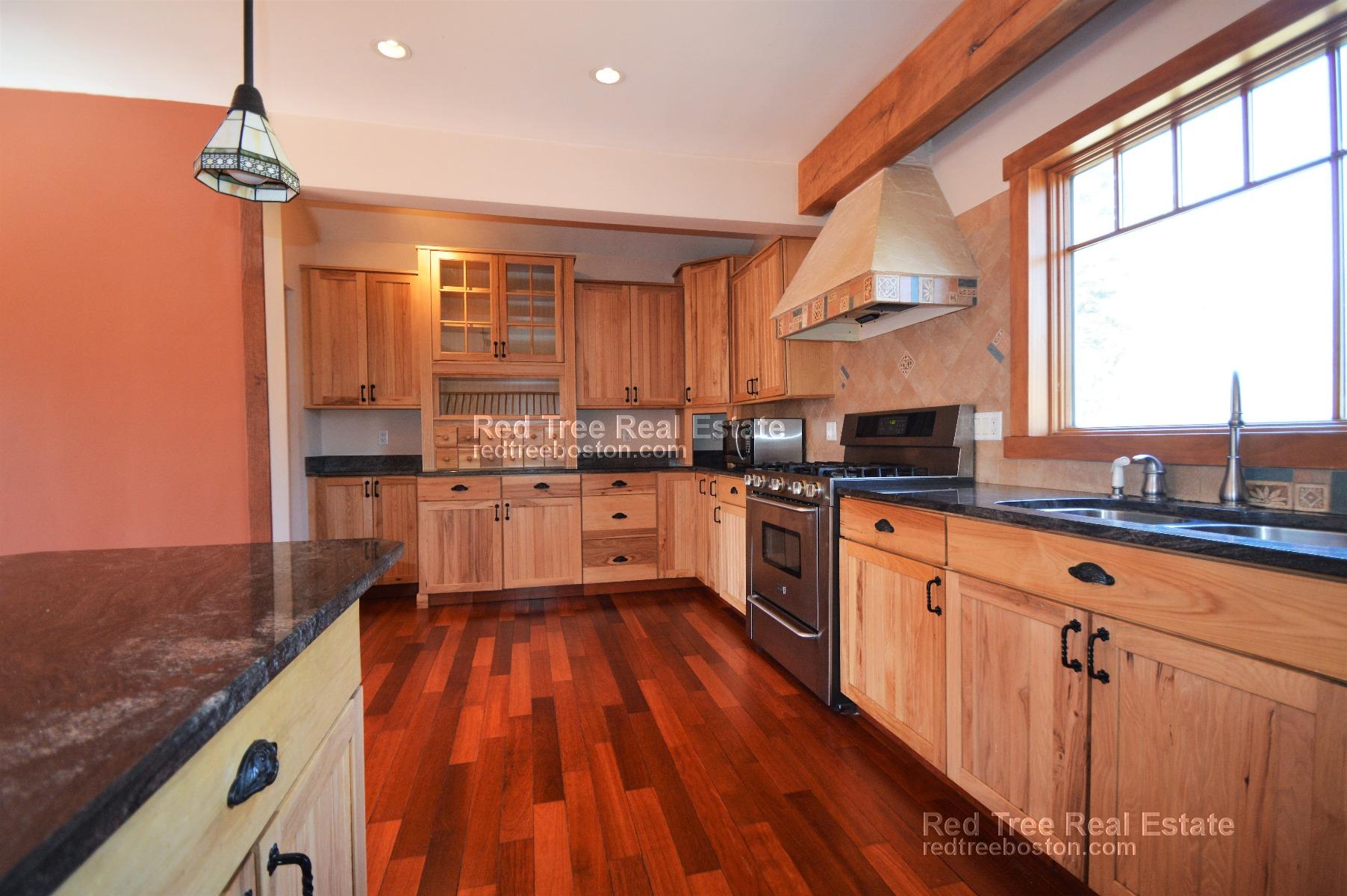 3 bed, 2.5 bath apartment for rent at 64 Ballardvale St Unit 1, Wilmington — photo 10 of 25
