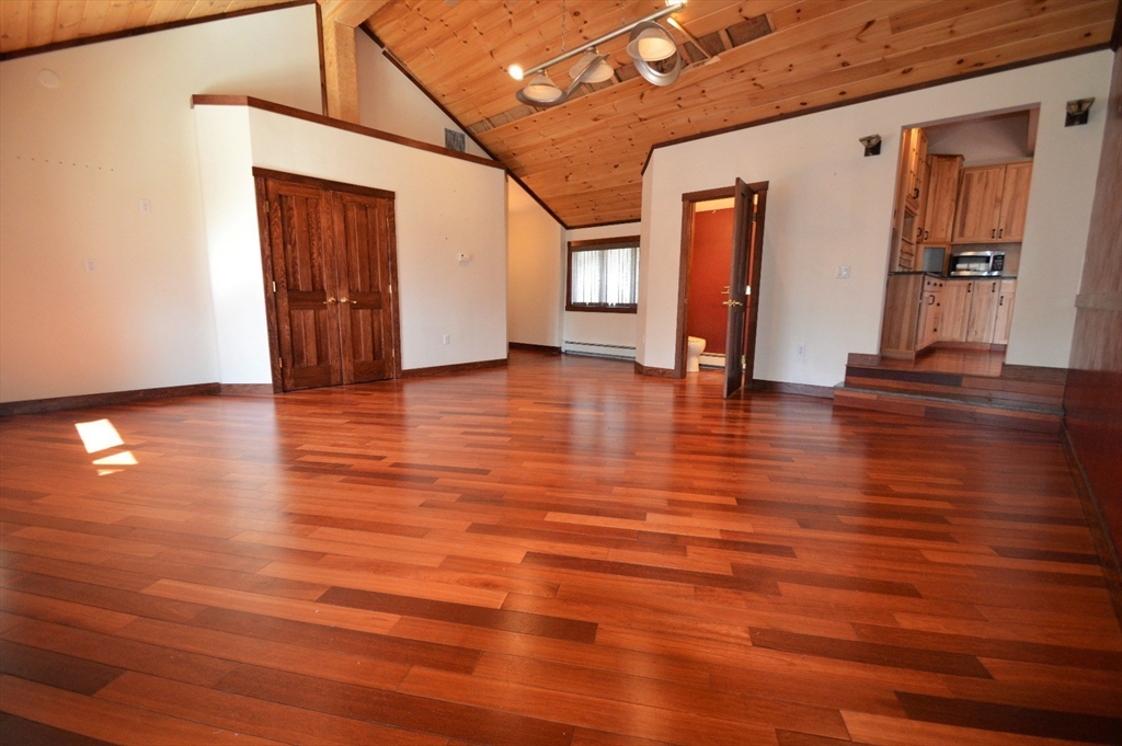 3 bed, 2 bath apartment for rent at 64 Ballardvale St Unit 64, Wilmington