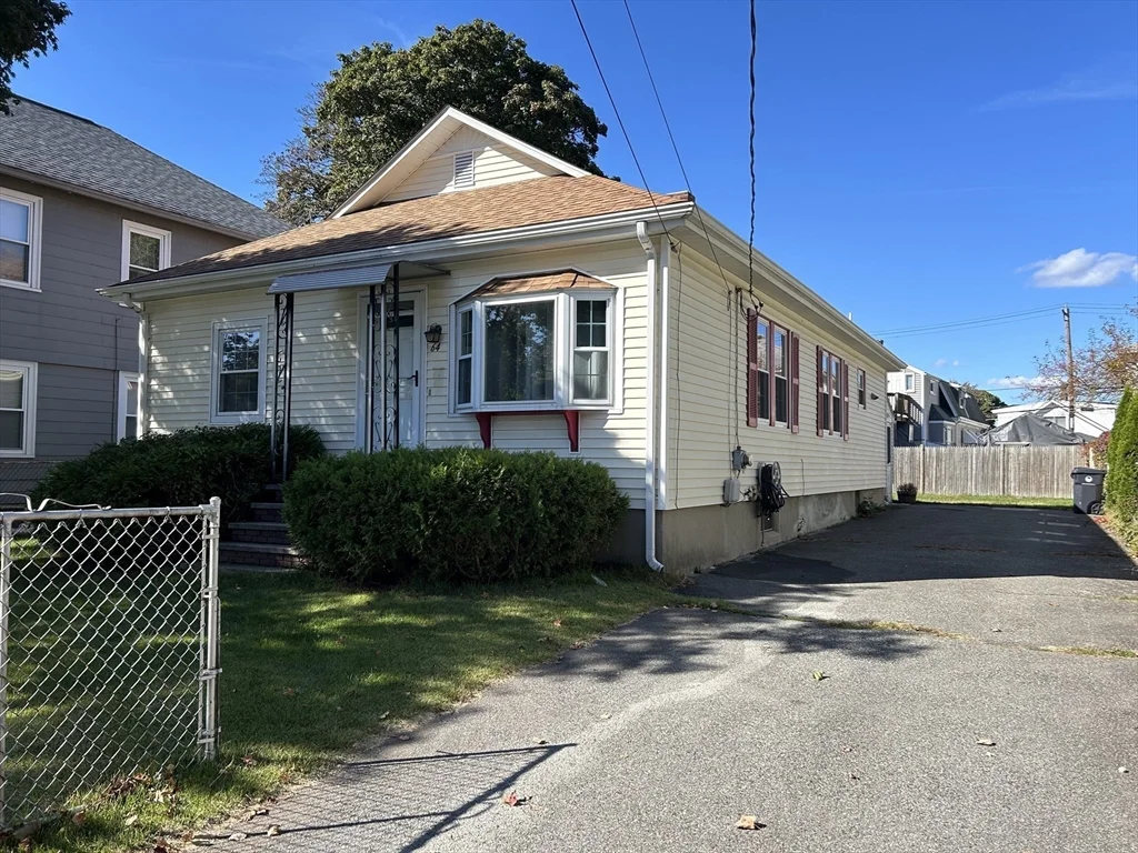 3 bed, 1 bath apartment for rent at 64 Bassett St, Pawtucket