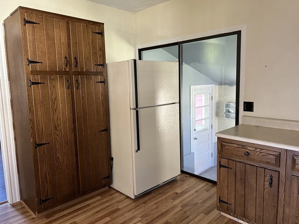 3 bed, 1 bath apartment for rent at 64 Bassett St, Pawtucket — photo 4 of 16