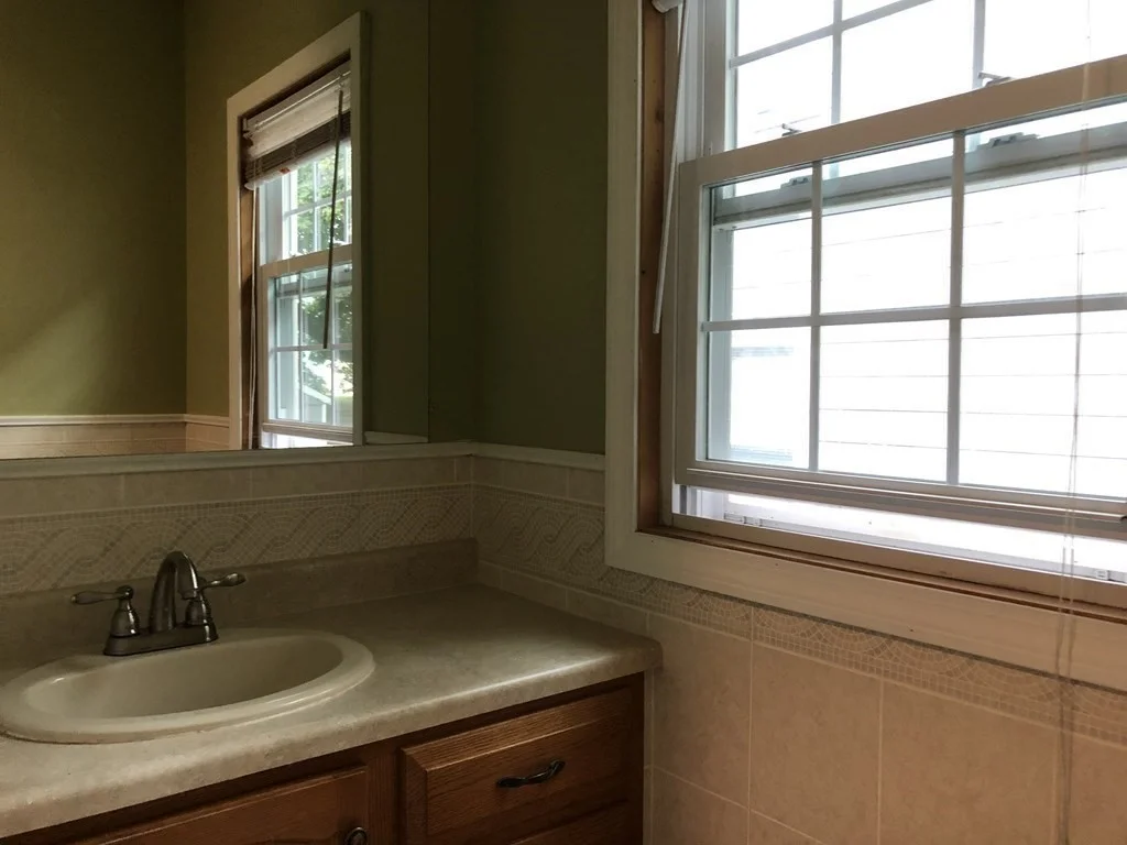 3 bed, 1 bath apartment for rent at 64 Bassett St, Pawtucket — photo 9 of 16