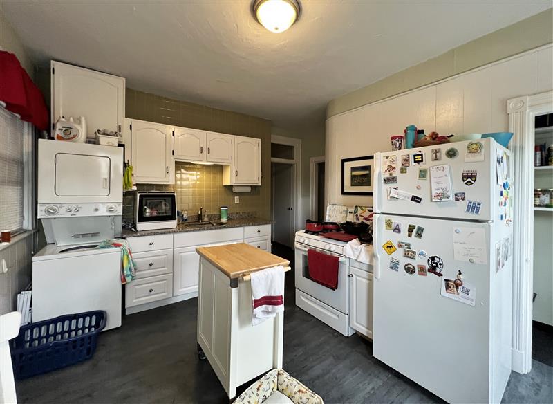 2 bed, 1 bath apartment for rent at 64 Beacon St Unit 2, Ward Two — photo 1 of 13