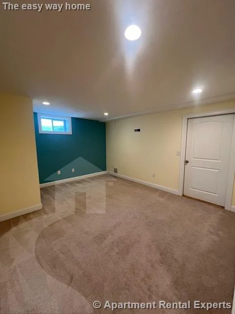 3 bed, 2 bath apartment for rent at 64 Bow St Unit 1, Magoun Square — photo 5 of 24