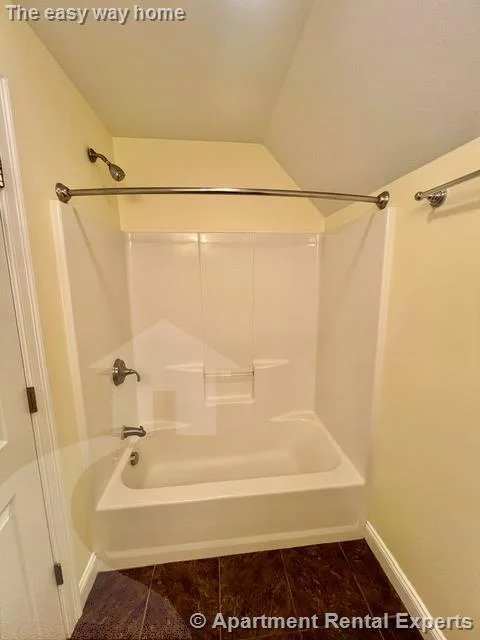 3 bed, 2 bath apartment for rent at 64 Bow St Unit 1, Magoun Square — photo 14 of 24