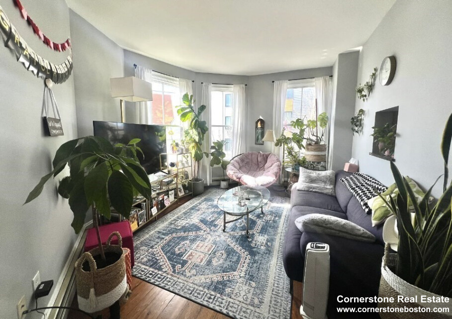 2 bed, 1 bath apartment for rent at 64 Bow St Unit C, Prospect Hill — photo 3 of 8
