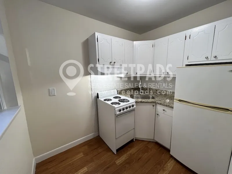 Studio bed, 1 bath apartment for rent at 64 Brighton Ave Unit 212, Brighton — photo 3 of 16