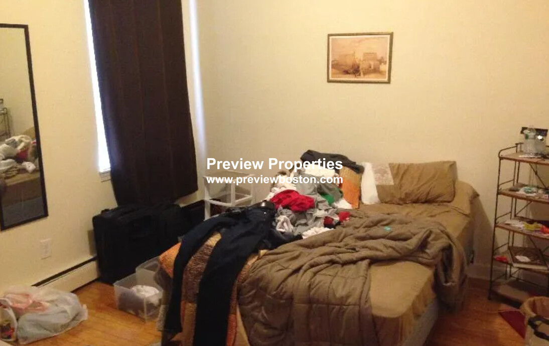 1 bed, 1 bath apartment for rent at 64 Brighton Ave Unit 309P, Allston — photo 2 of 6