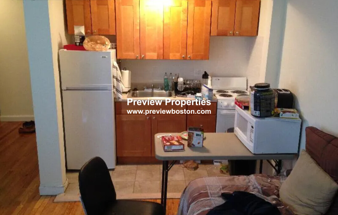 1 bed, 1 bath apartment for rent at 64 Brighton Ave Unit 309P, Allston — photo 4 of 6