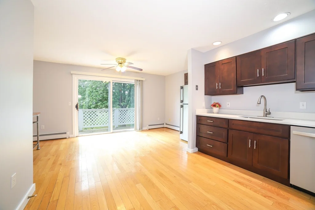 2 bed, 1 bath apartment for rent at 64 Camelot Dr Unit 64, Tatnuck — photo 6 of 36